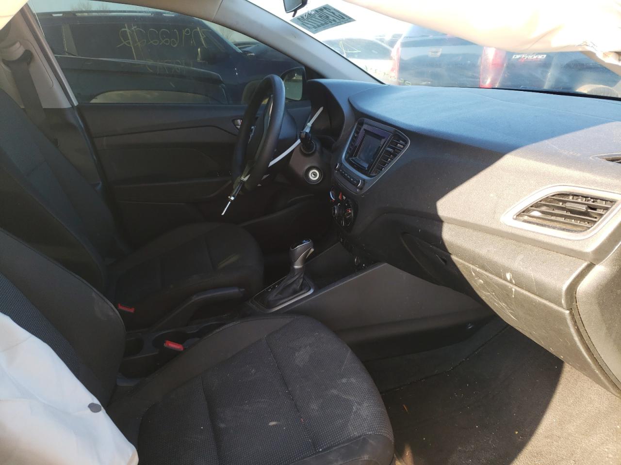 Photo 5 from auction – 2019 HYUNDAI ACCENT SE with VIN 3KPC24A35KE060924