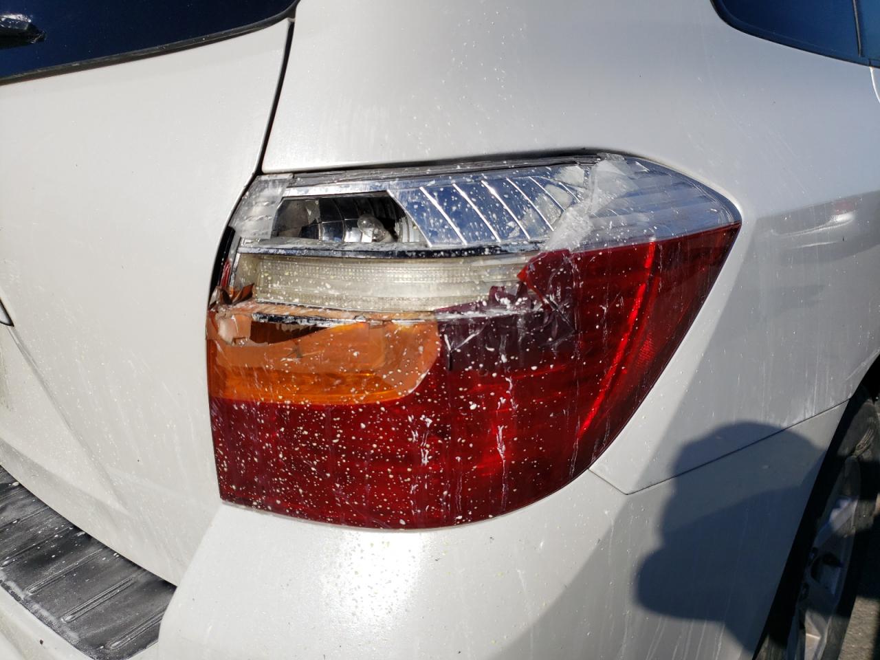 Photo 9 from auction – 2010 TOYOTA HIGHLANDER with VIN 5TDKK3EH9AS021026