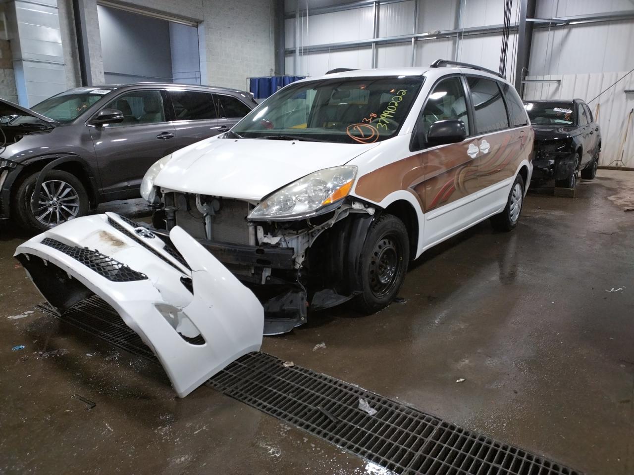 Photo 2 from auction – 2006 TOYOTA SIENNA CE with VIN 5TDZA23C16S467438
