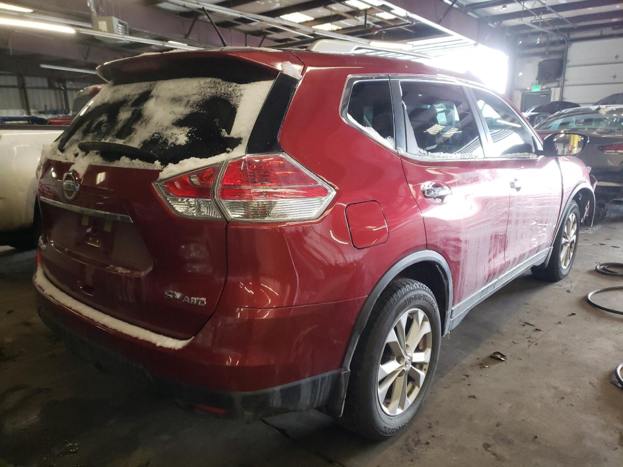 Photo 4 from auction – 2015 NISSAN ROGUE S with VIN KNMAT2MV2FP592482