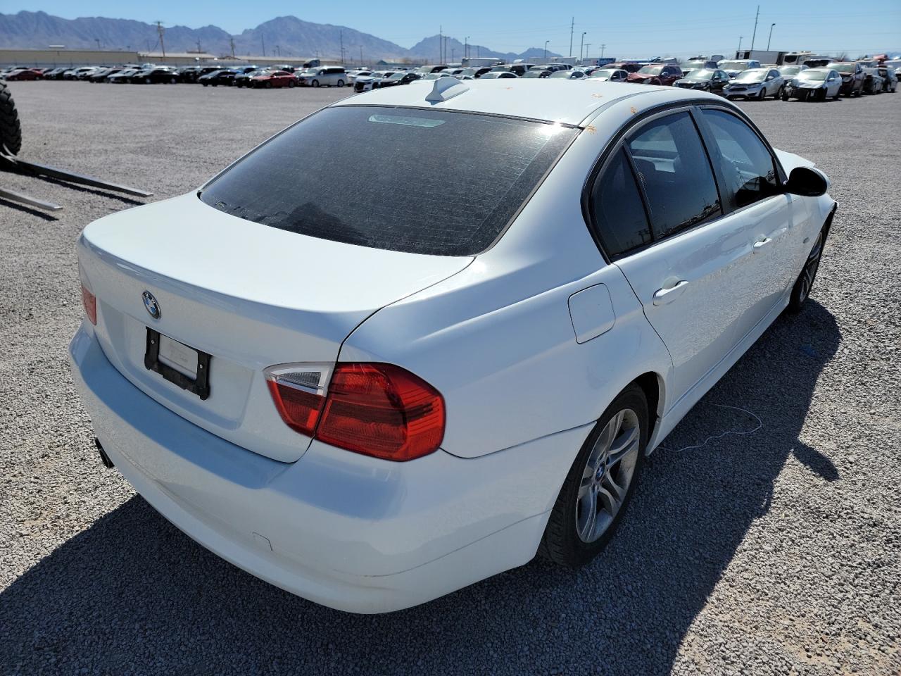 Photo 4 from auction – 2008 BMW 328 I with VIN WBAVA37588NL45732