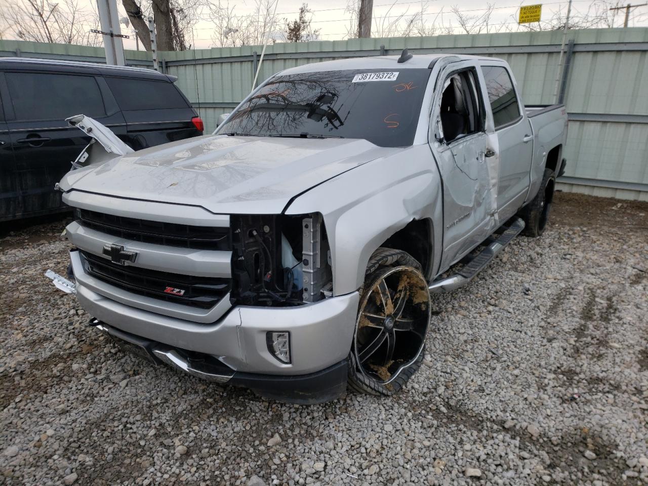 Photo 2 from auction – 2018 CHEVROLET SILVERADO with VIN 3GCUKREC0JG604762