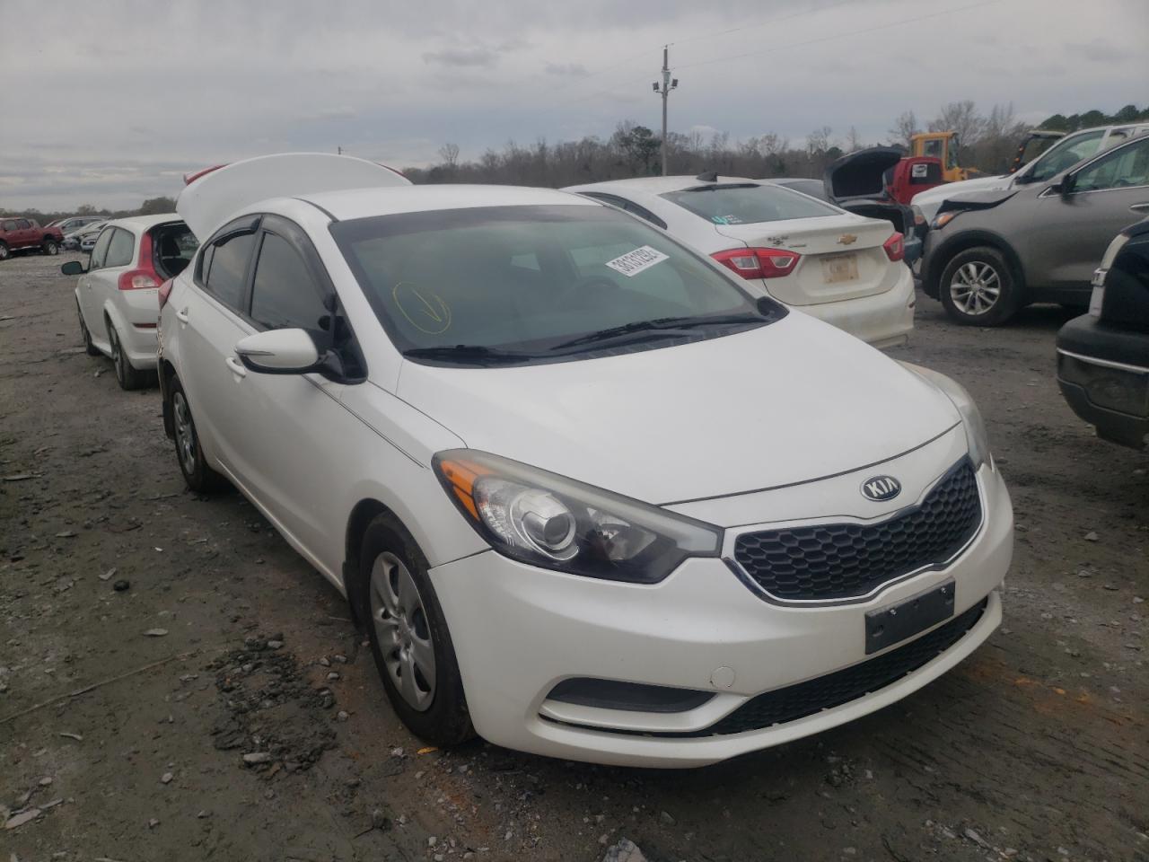 KIA FORTE LX 2015 with VIN KNAFX4A60F5377341 - Photo from auction