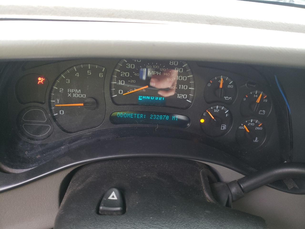 Photo 8 from auction – 2005 CHEVROLET SILVERADO with VIN 2GCEK13TX51210113