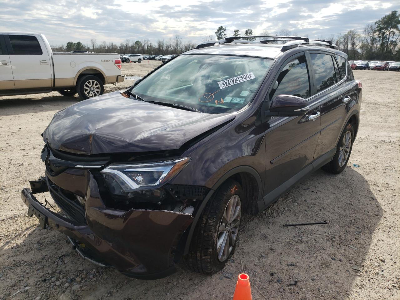 Photo 2 from auction – 2016 TOYOTA RAV4 LIMIT with VIN 2T3YFREVXGW282051
