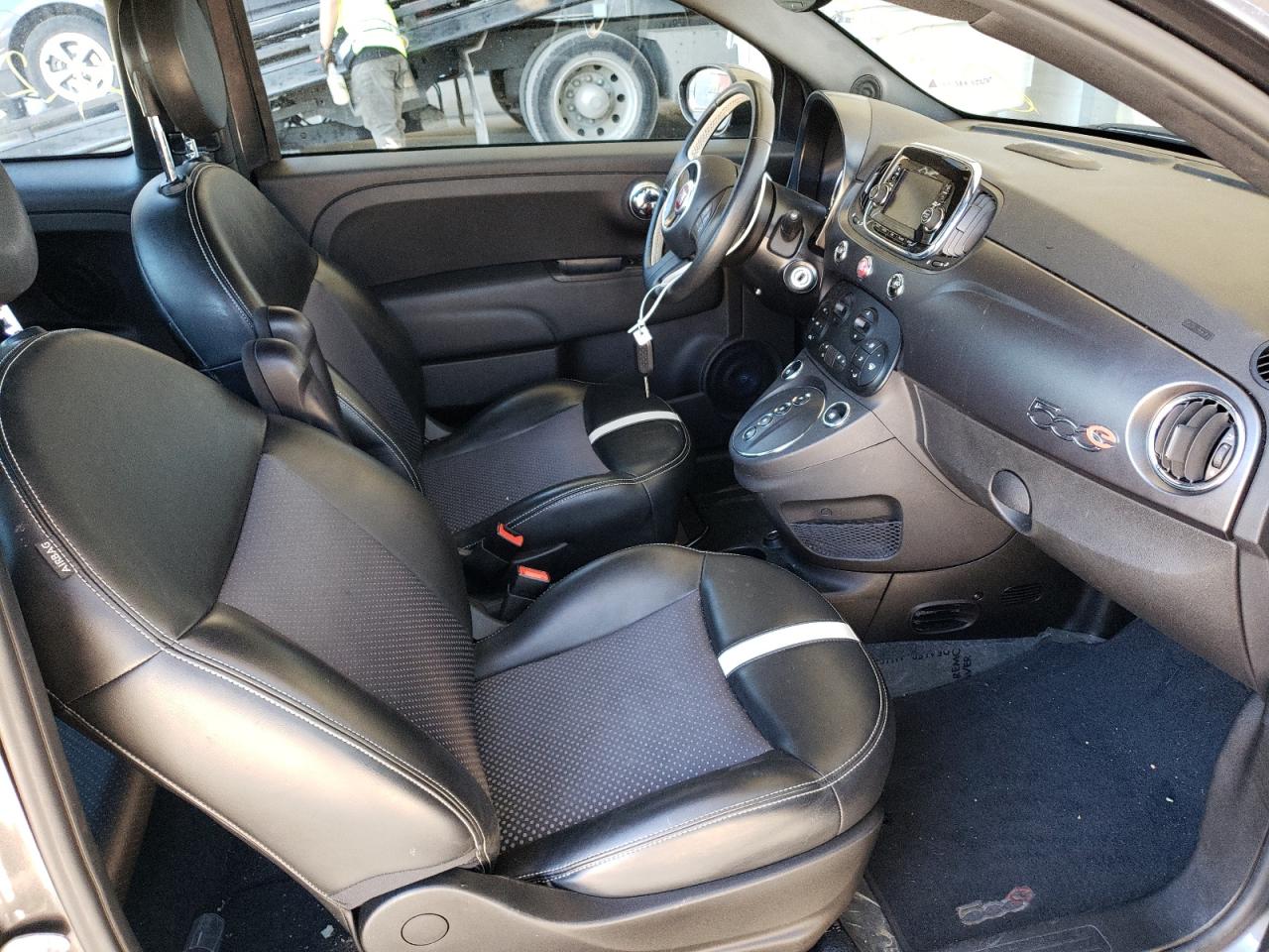 Photo 5 from auction – 2017 FIAT 500 ELECTR with VIN 3C3CFFGE9HT530082