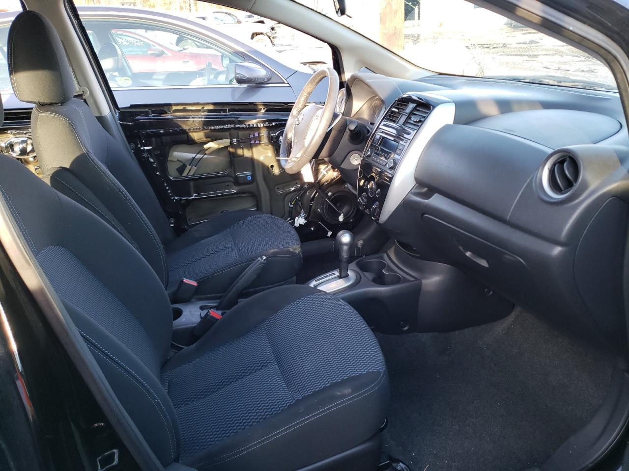 Photo 5 from auction – 2015 NISSAN VERSA NOTE with VIN 3N1CE2CP3FL401608