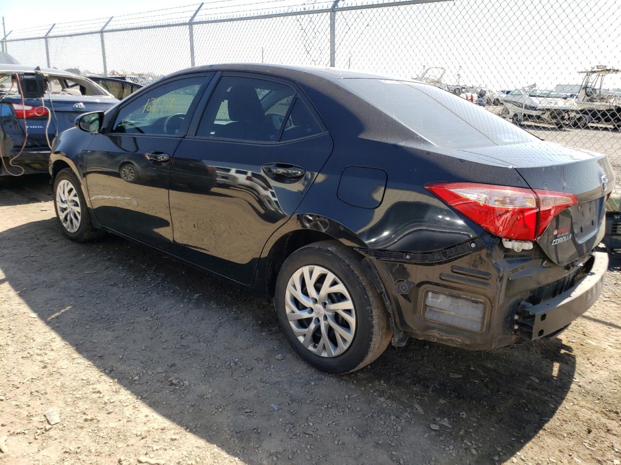 Photo 3 from auction – 2017 TOYOTA COROLLA L with VIN 5YFBURHE7HP698092