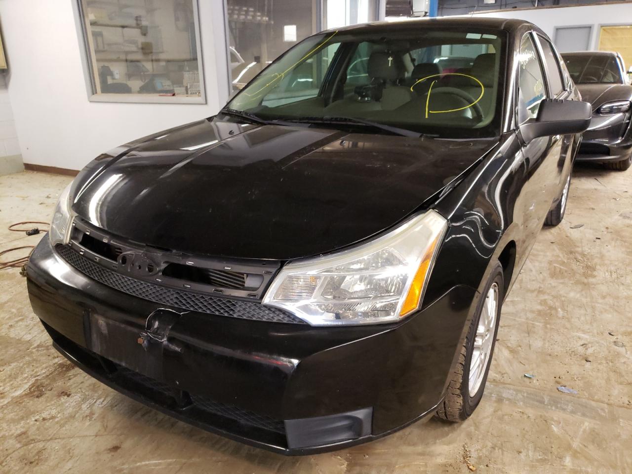 Photo 2 from auction – 2010 FORD FOCUS SE with VIN 1FAHP3FNXAW297026