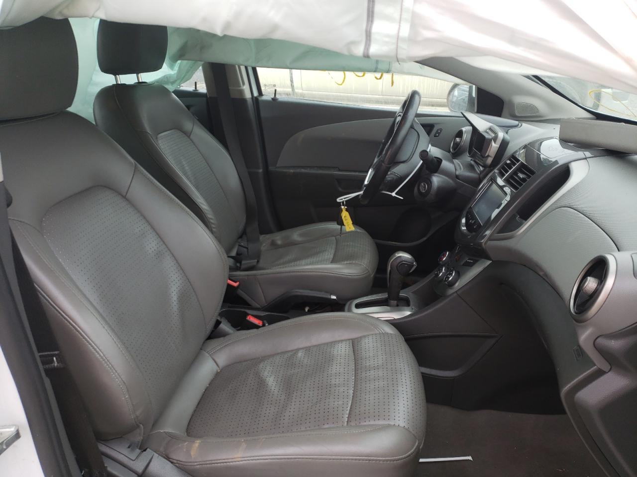Photo 5 from auction – 2014 CHEVROLET SONIC LTZ with VIN 1G1JE5SB7E4200724