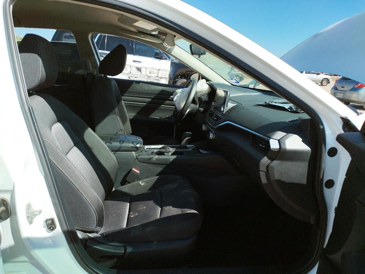 Photo 5 from auction – 2019 NISSAN ALTIMA S with VIN 1N4BL4BV8KN325202