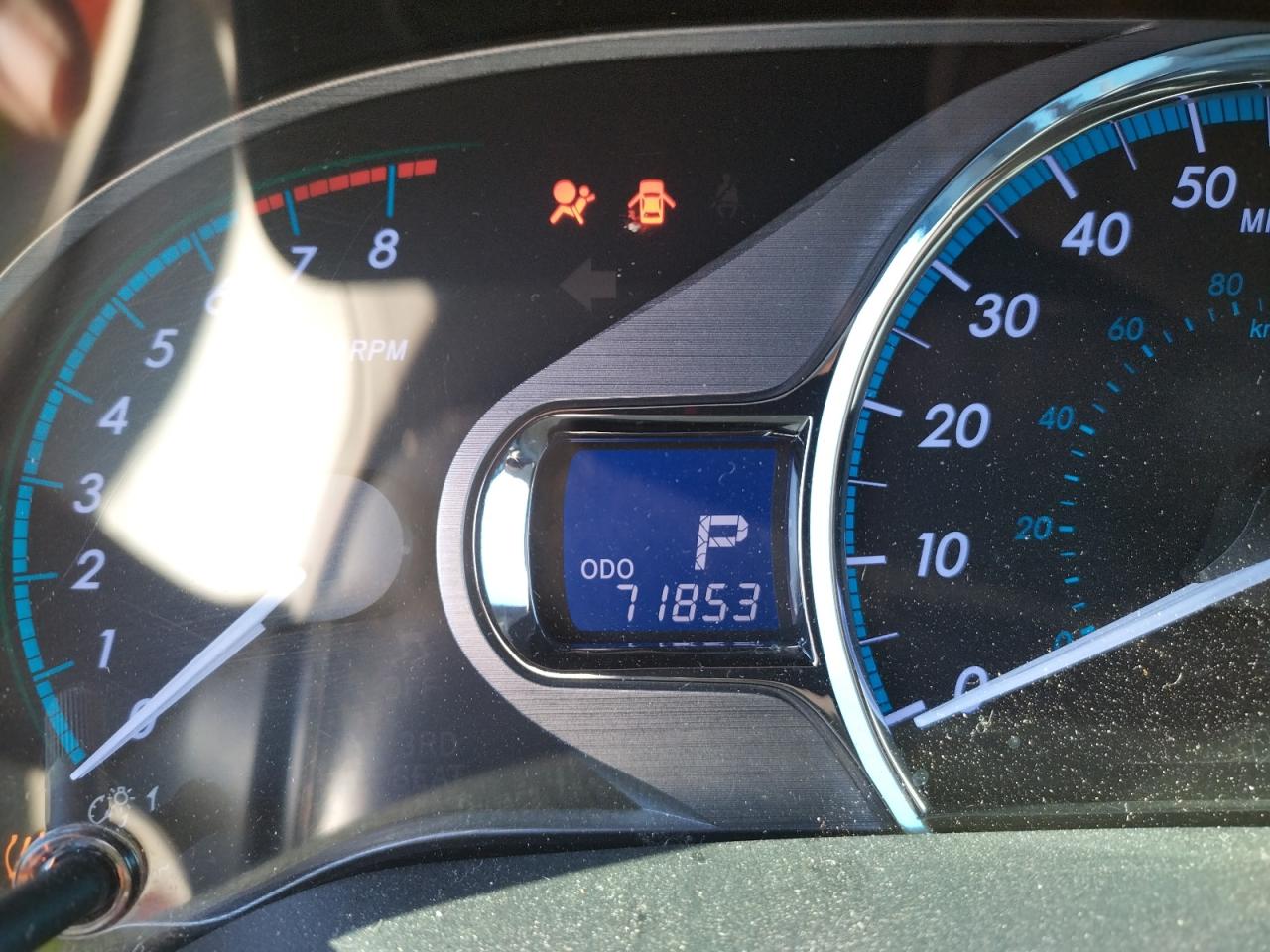 Photo 8 from auction – 2012 TOYOTA SIENNA XLE with VIN 5TDYK3DC6CS258642