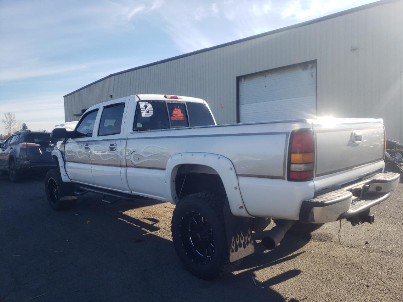 Photo 3 from auction – 2005 GMC NEW SIERRA with VIN 1GTHK33235F869398
