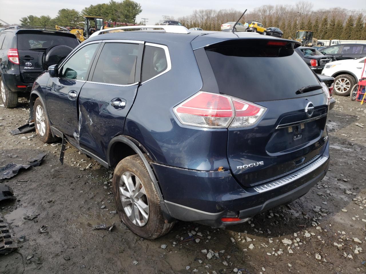 Photo 3 from auction – 2016 NISSAN ROGUE S with VIN KNMAT2MV0GP698883