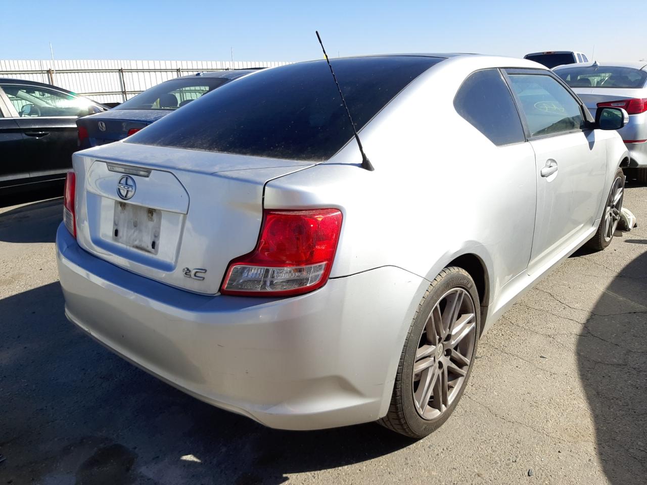 Photo 4 from auction – 2011 TOYOTA SCION TC with VIN JTKJF5C70B3022244