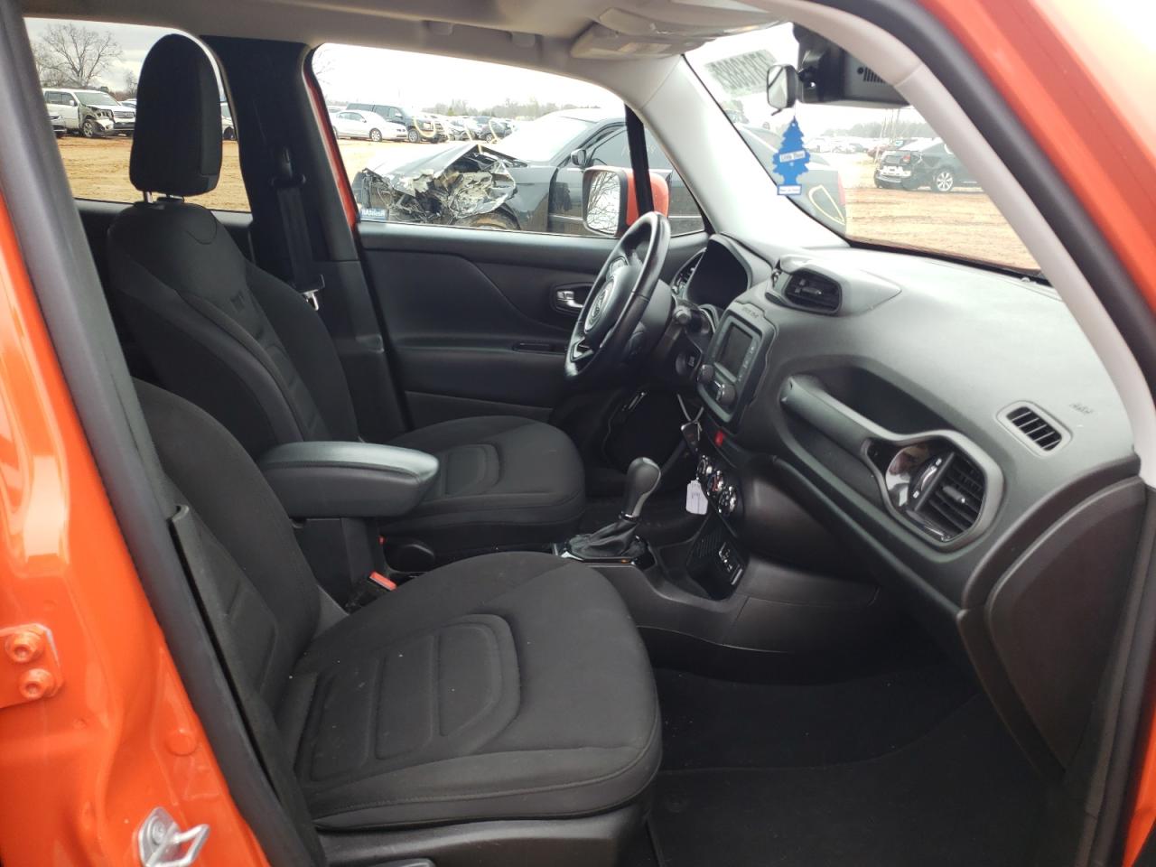 Photo 5 from auction – 2017 JEEP RENEGADE L with VIN ZACCJABB6HPF55524
