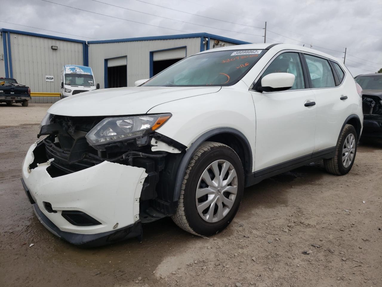 Photo 2 from auction – 2016 NISSAN ROGUE S with VIN KNMAT2MV1GP686337