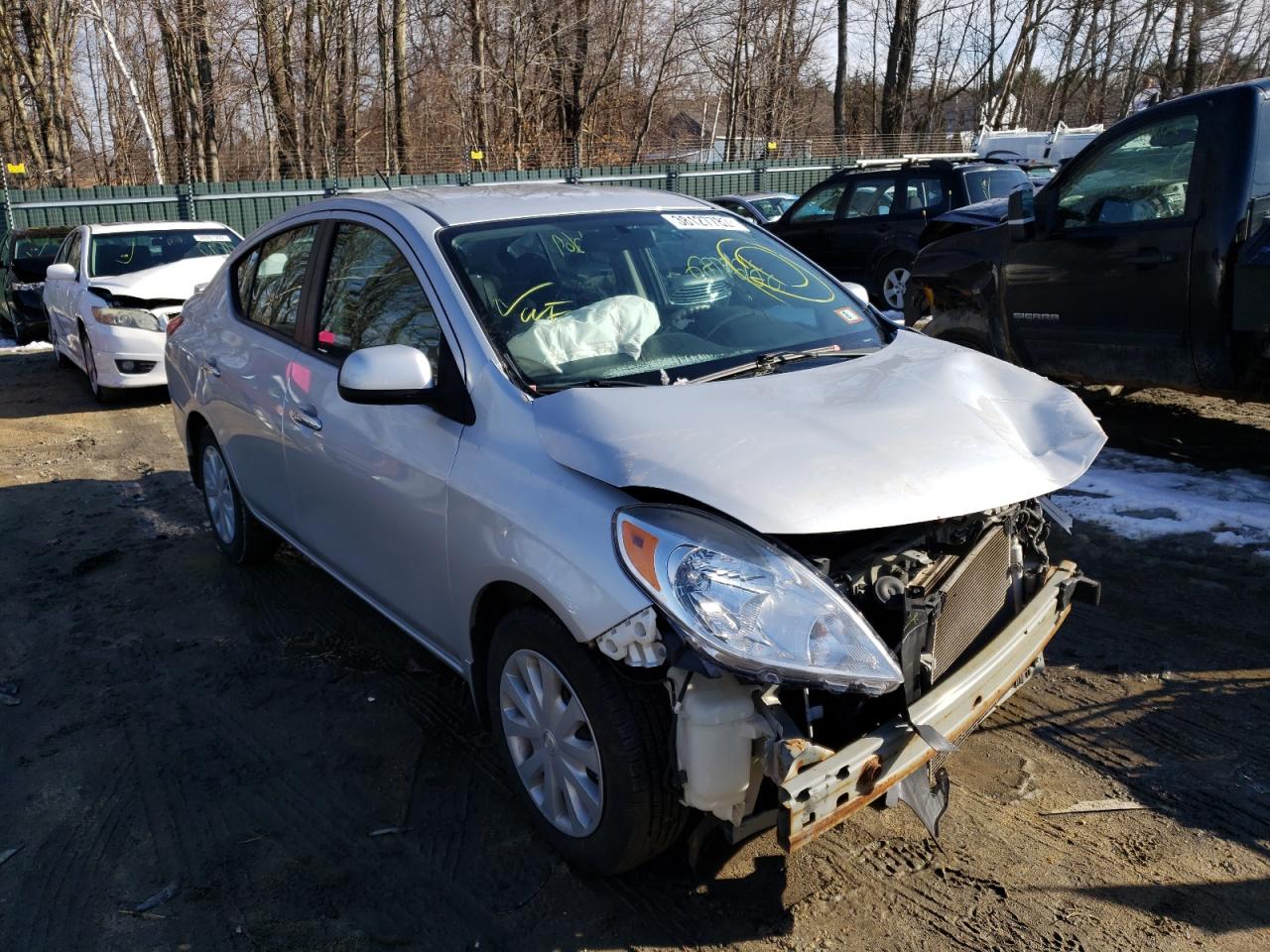 NISSAN VERSA S 2013 with VIN 3N1CN7AP5DL840807 - Photo from auction