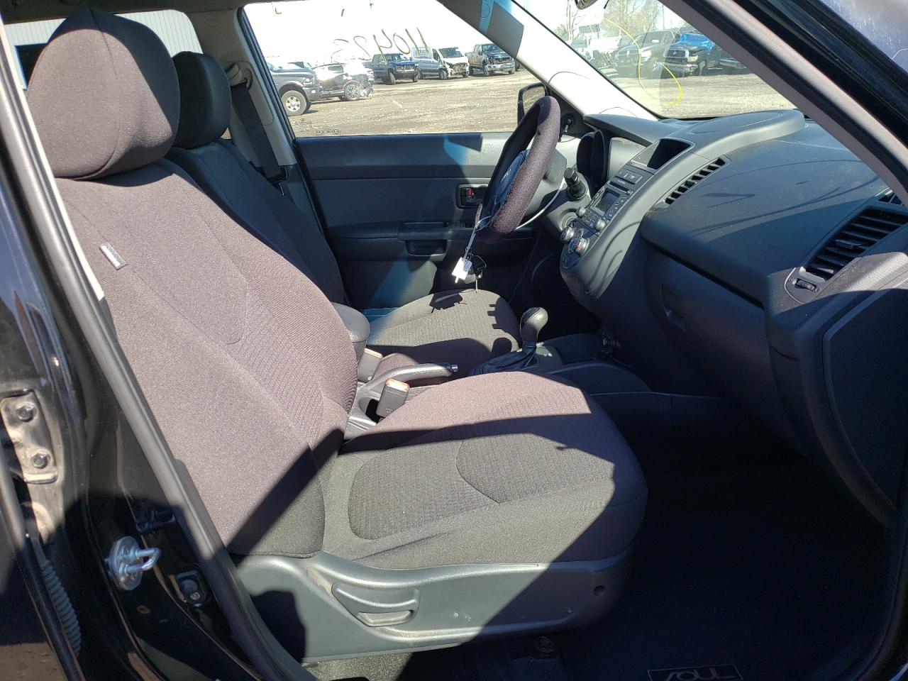 Photo 5 from auction – 2012 KIA SOUL with VIN KNDJT2A51C7747393