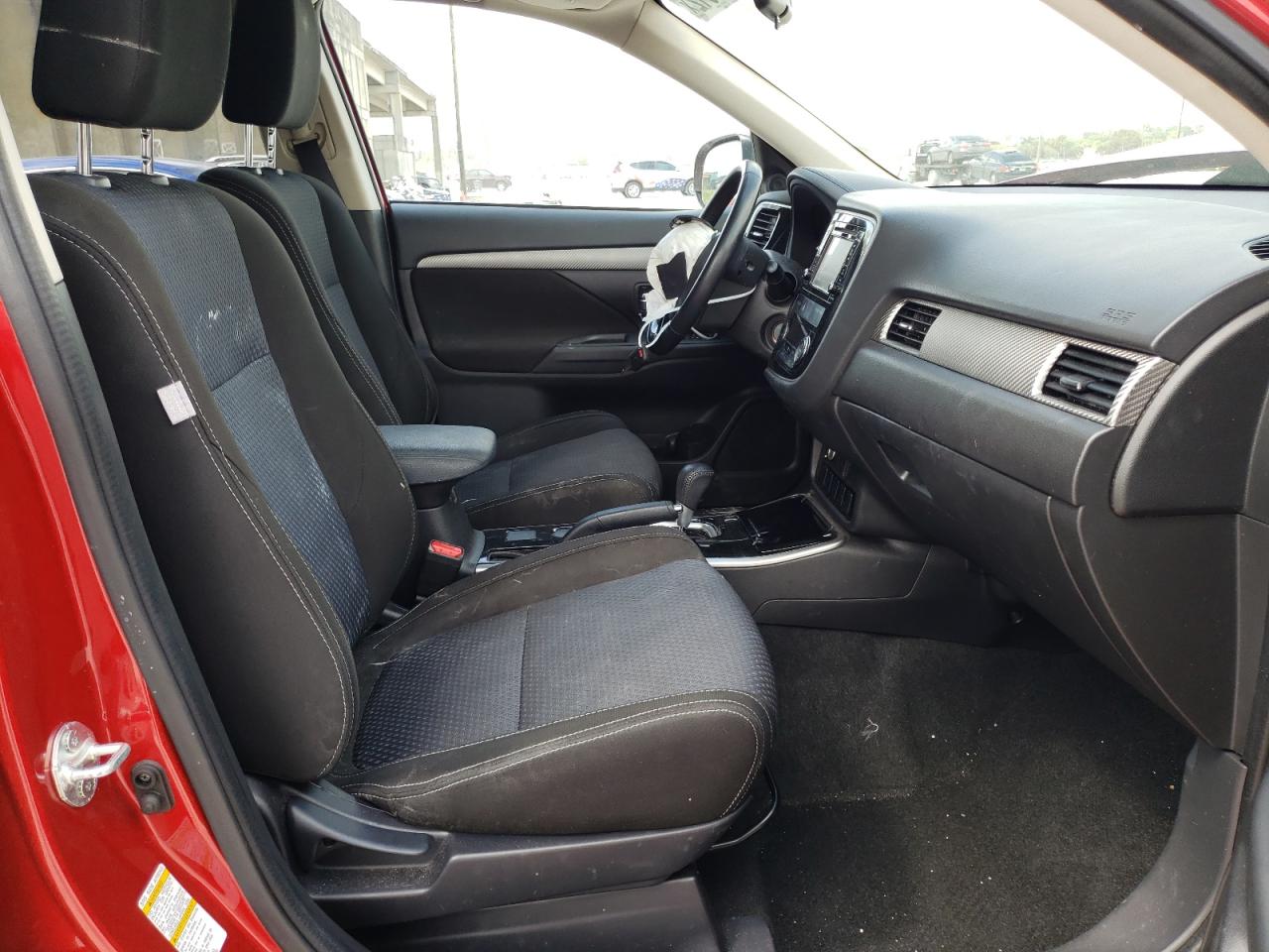 Photo 5 from auction – 2017 MITSUBISHI OUTLANDER with VIN JA4AD2A38HZ022343