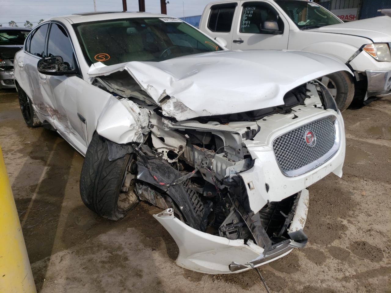 JAGUAR XF 2014 with VIN SAJWJ0EF2E8U18932 - Photo from auction