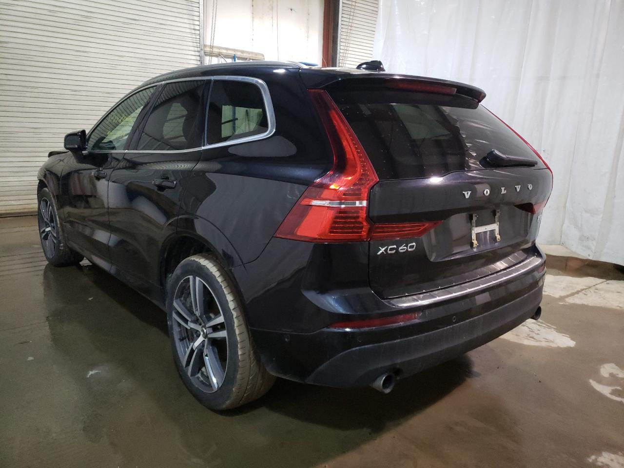 Photo 3 from auction – 2018 VOLVO XC60 T5 MO with VIN YV4102RK2J1028217