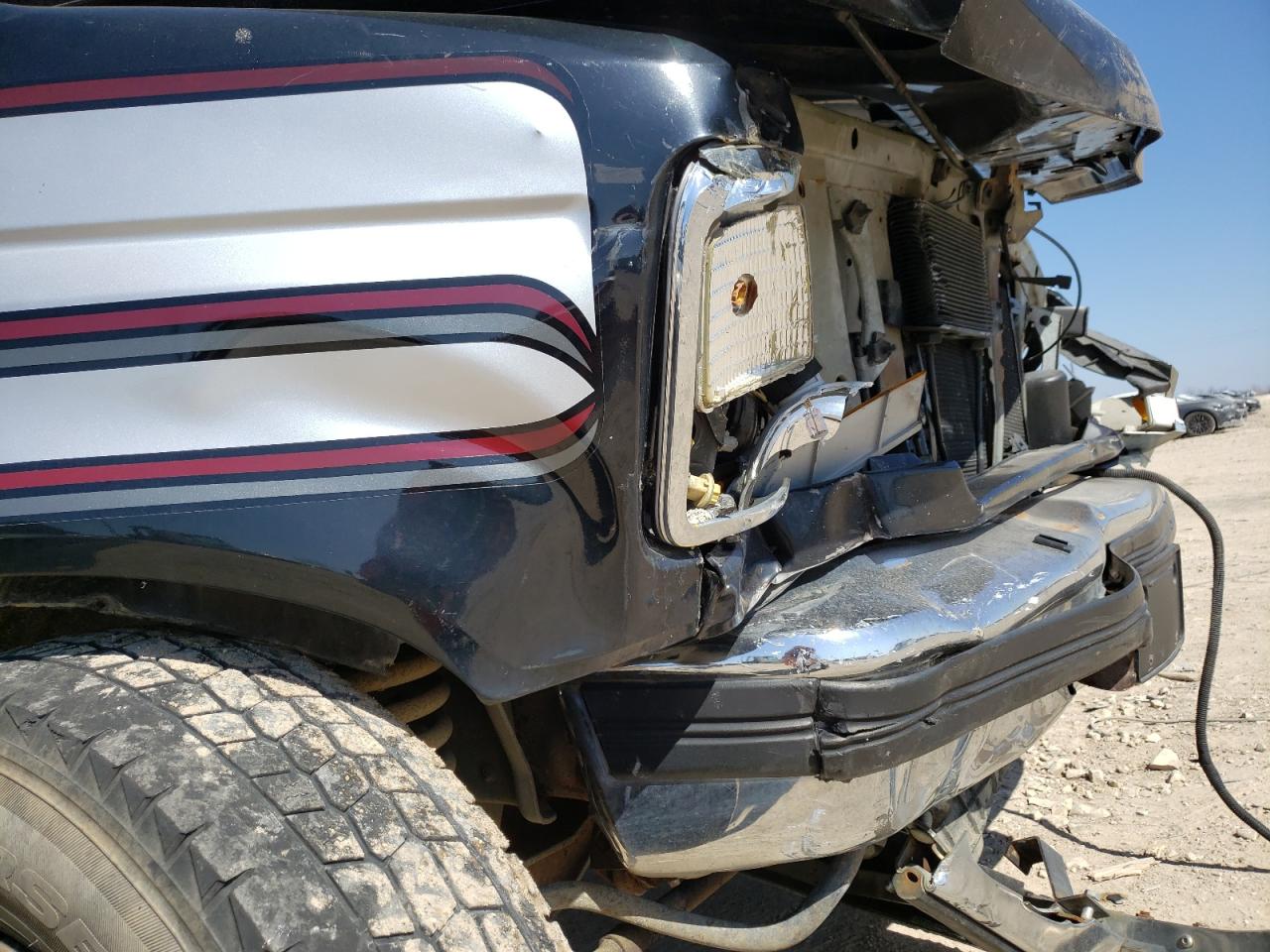 Photo 9 from auction – 1993 FORD F350 with VIN 2FTJW35G7PCB14882