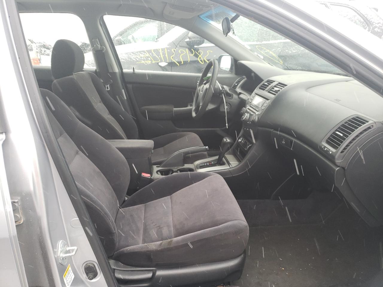 Photo 5 from auction – 2003 HONDA ACCORD EX with VIN JHMCM56623C052967