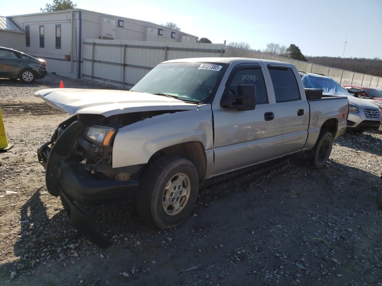 Photo 2 from auction – 2004 CHEVROLET SILVERADO with VIN 2GCEK13T241376320