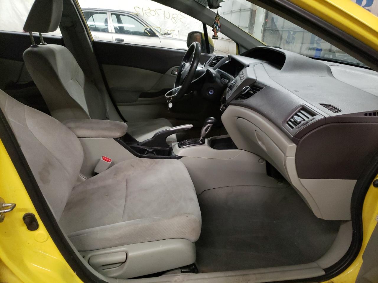 Photo 5 from auction – 2012 HONDA CIVIC LX with VIN 19XFB2F59CE364044