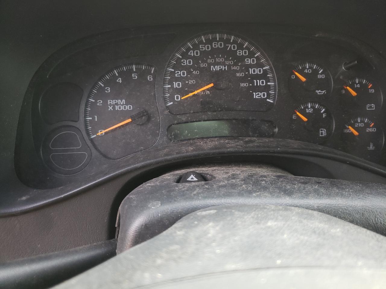 Photo 8 from auction – 2004 CHEVROLET AVALANCHE with VIN 3GNEK12T74G150760