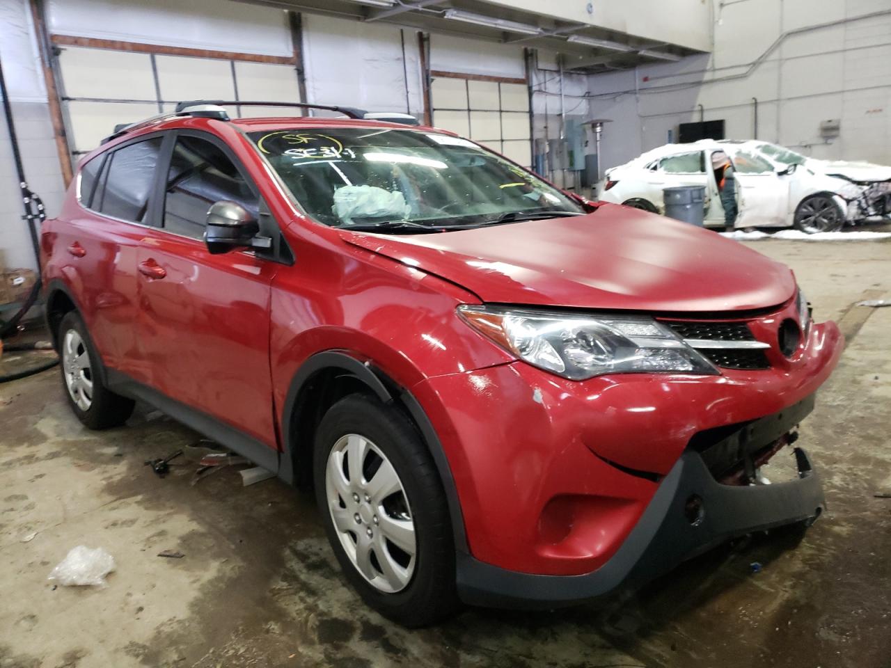 TOYOTA RAV4 LE 2014 with VIN JTMBFREV1EJ011560 - Photo from auction