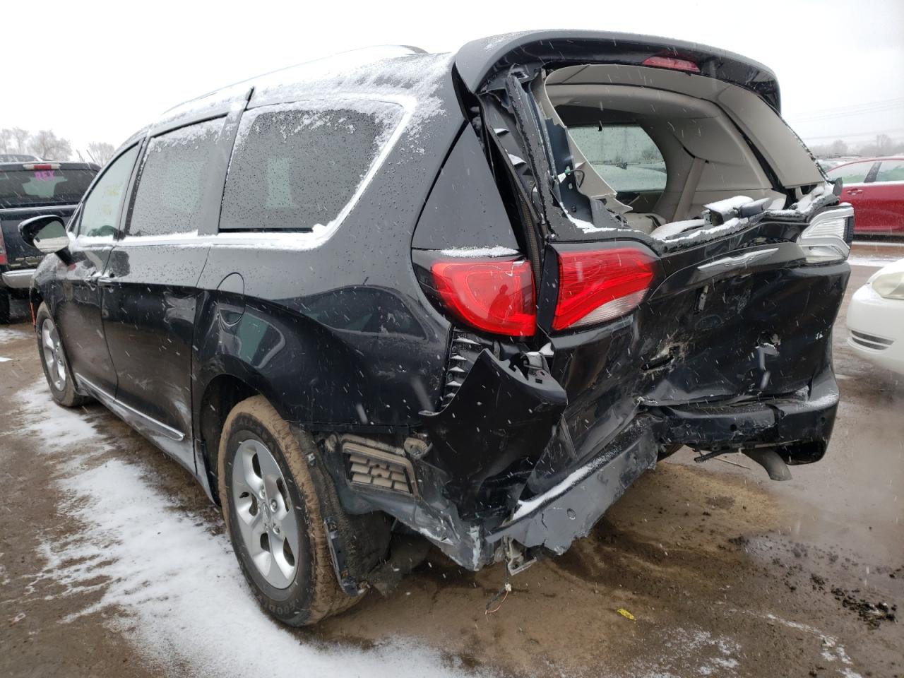 Photo 3 from auction – 2017 CHRYSLER PACIFICA T with VIN 2C4RC1EG4HR616389