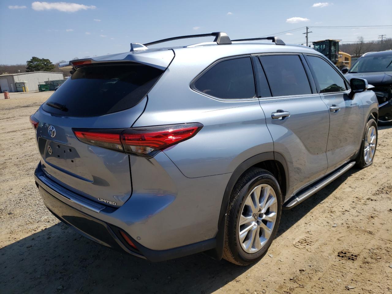 Photo 4 from auction – 2020 TOYOTA HIGHLANDER with VIN 5TDYZRAH5LS013233