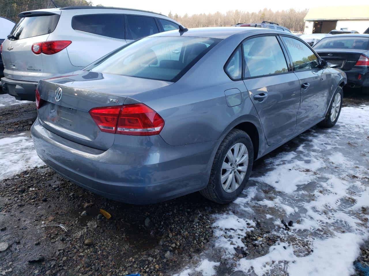 Photo 4 from auction – 2015 VOLKSWAGEN PASSAT S with VIN 1VWAT7A35FC024442