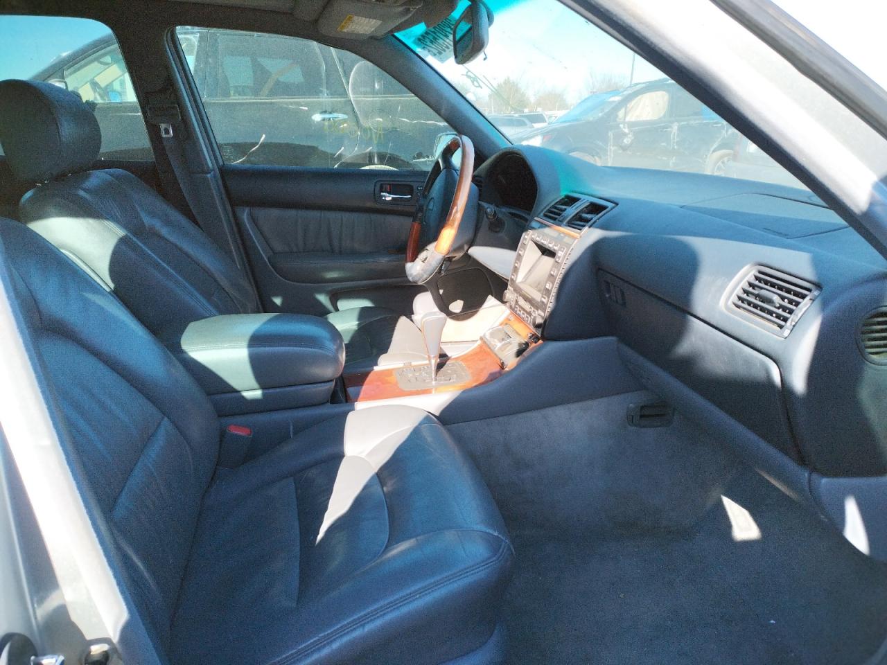 صورة رقم 5 من المزاد - 1998 LEXUS LS 400 مع VIN JT8BH28F6W0129650