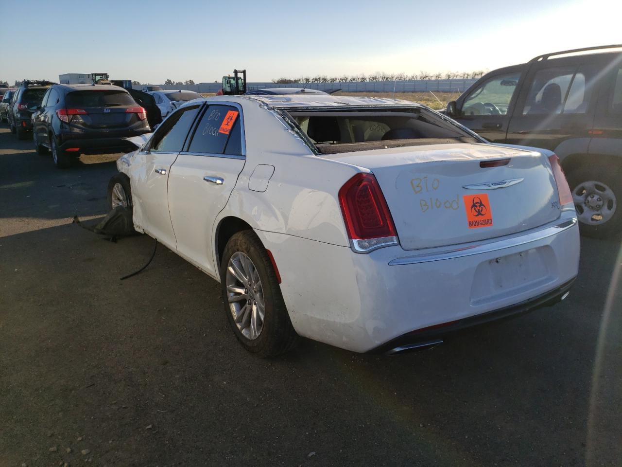 Photo 3 from auction – 2016 CHRYSLER 300C with VIN 2C3CCAEG1GH151942