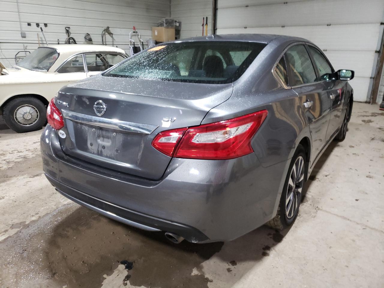 Photo 4 from auction – 2017 NISSAN ALTIMA 2.5 with VIN 1N4AL3AP0HC243820