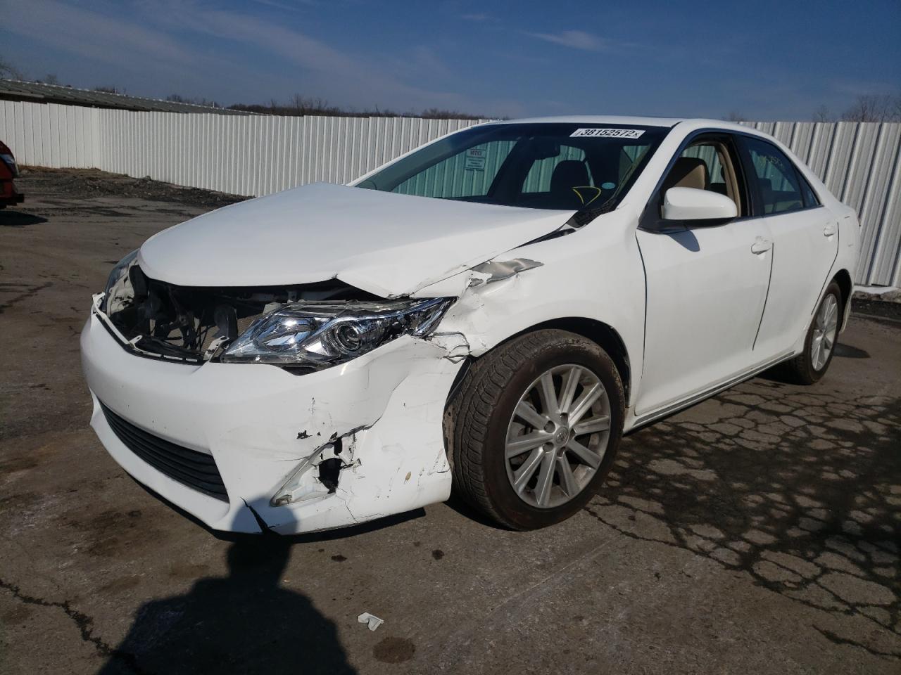 Photo 2 from auction – 2014 TOYOTA CAMRY L with VIN 4T1BF1FK4EU780862