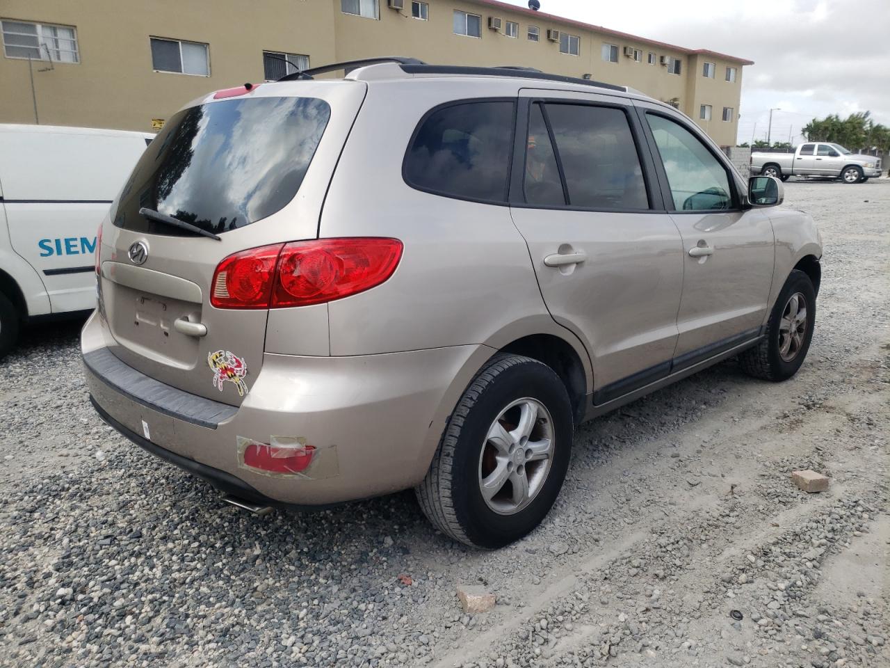 Photo 4 from auction – 2007 HYUNDAI SANTA FE G with VIN 5NMSG13D77H012472