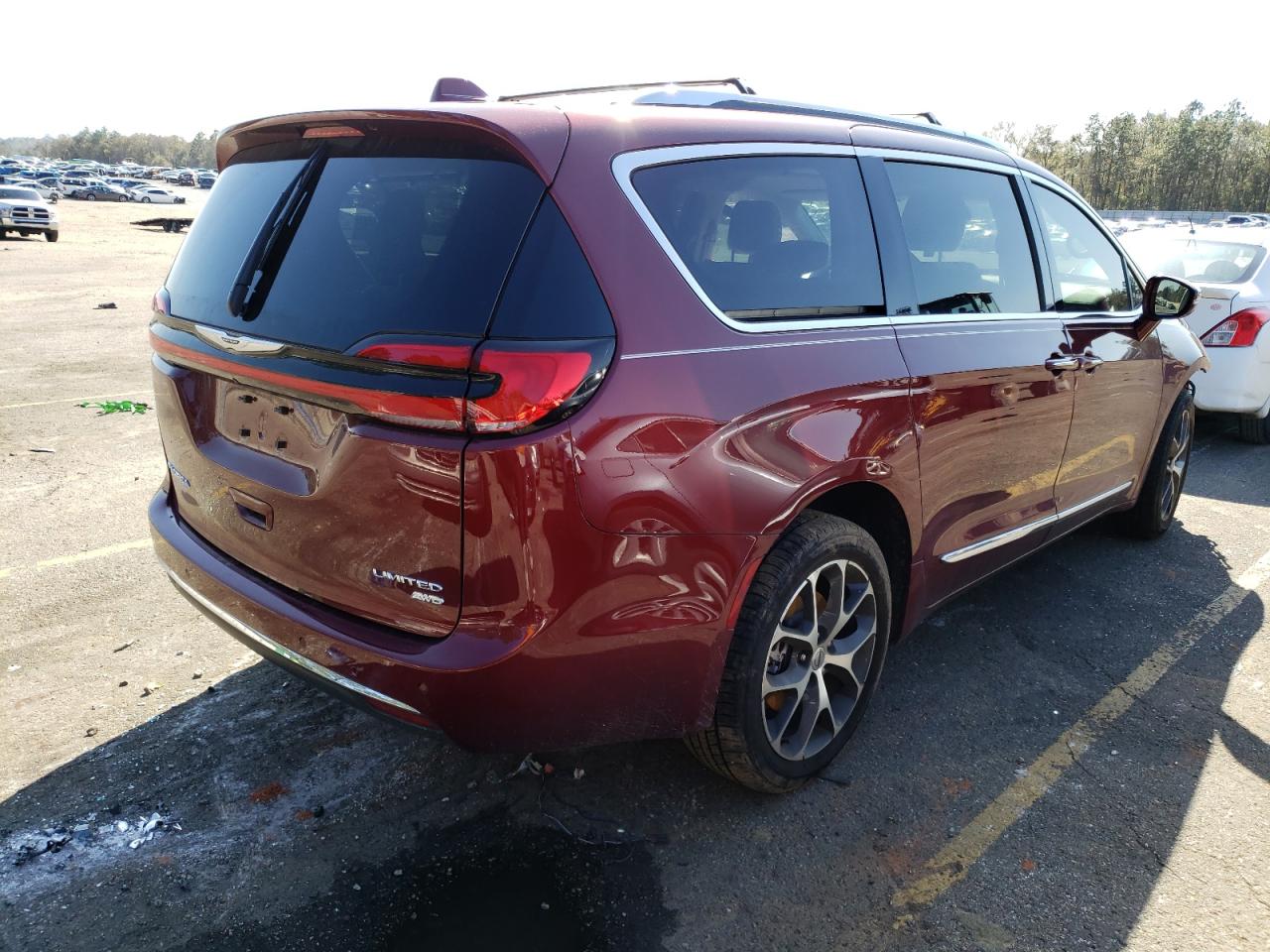Photo 4 from auction – 2021 CHRYSLER PACIFICA L with VIN 2C4RC3GG1MR600055