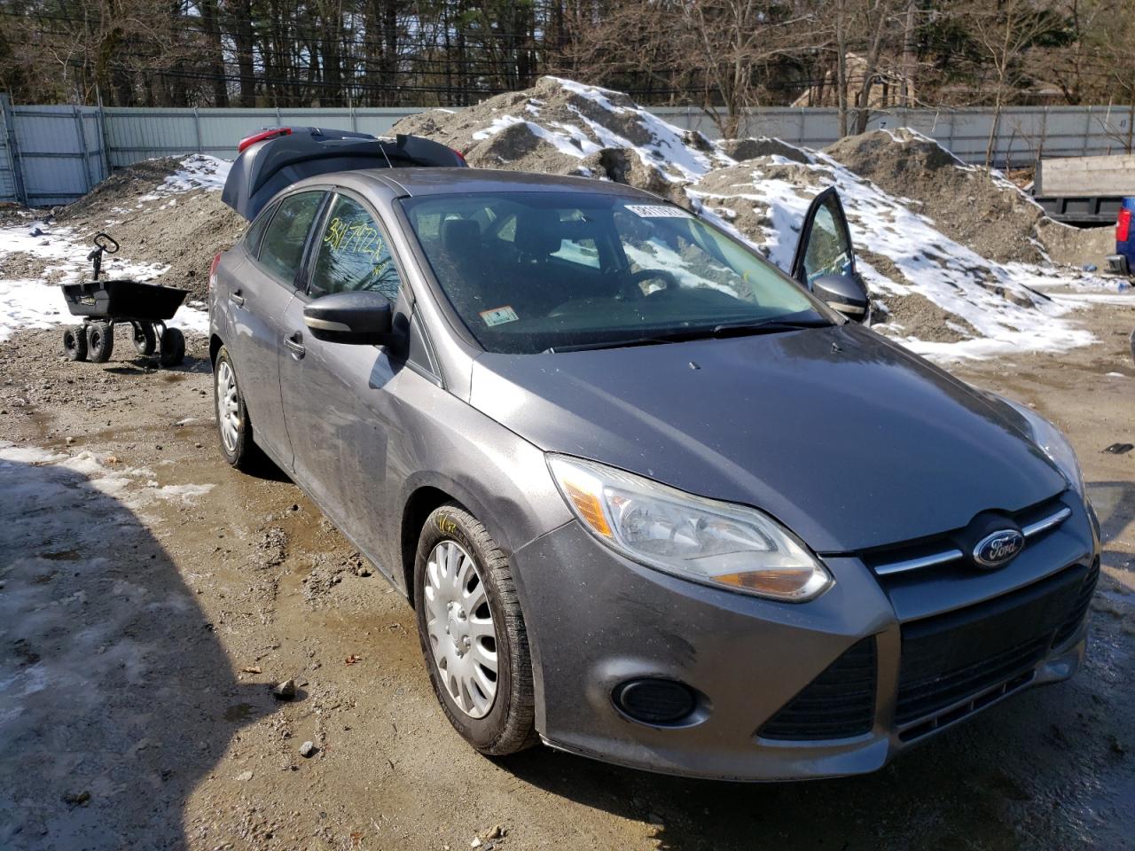 FORD FOCUS SE 2013 with VIN 1FADP3F27DL185942 - Photo from auction