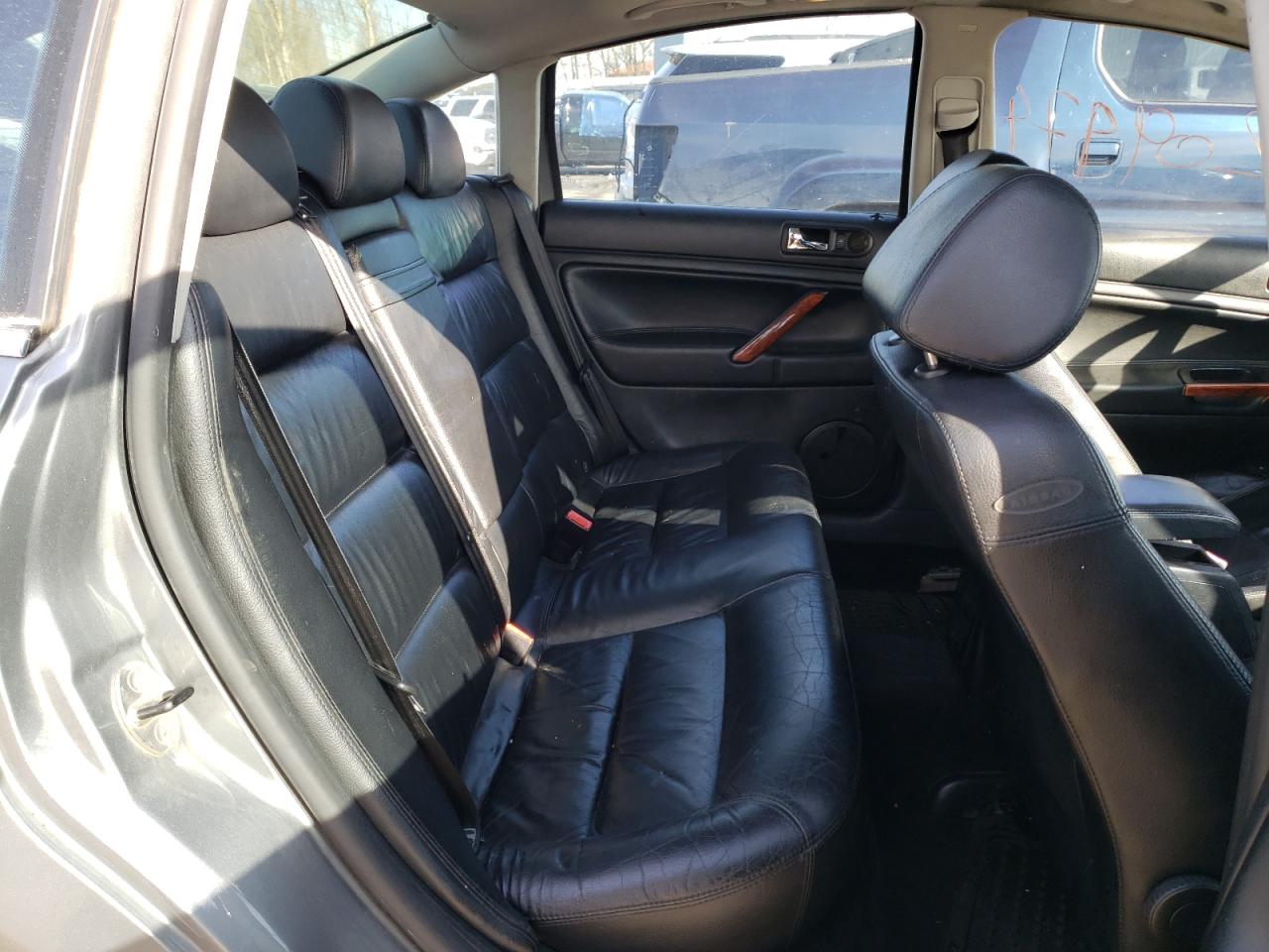 Photo 6 from auction – 2003 VOLKSWAGEN PASSAT GLX with VIN WVWTH63B03P191999