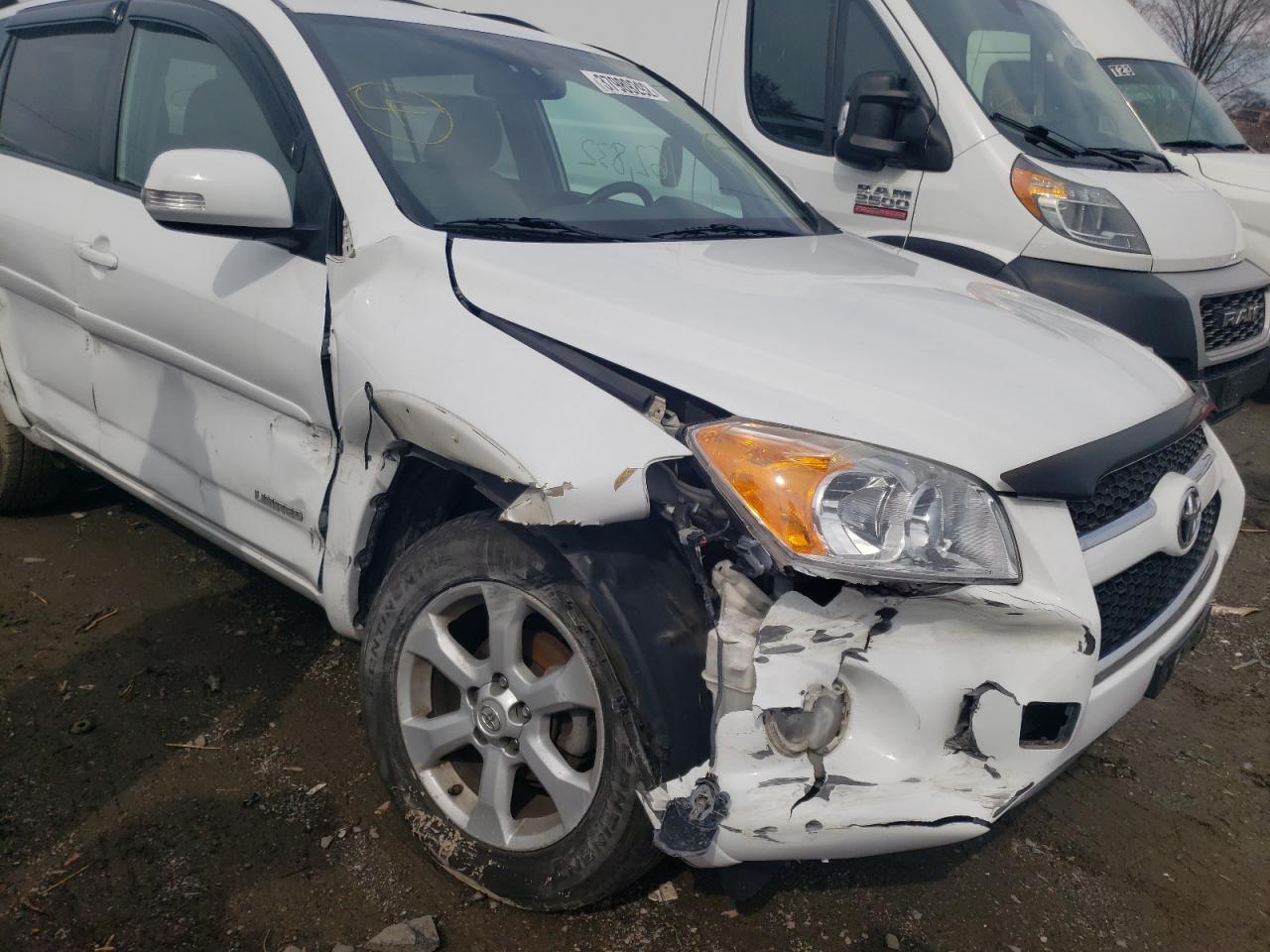 Photo 9 from auction – 2012 TOYOTA RAV4 LIMIT with VIN 2T3DF4DV1CW243605
