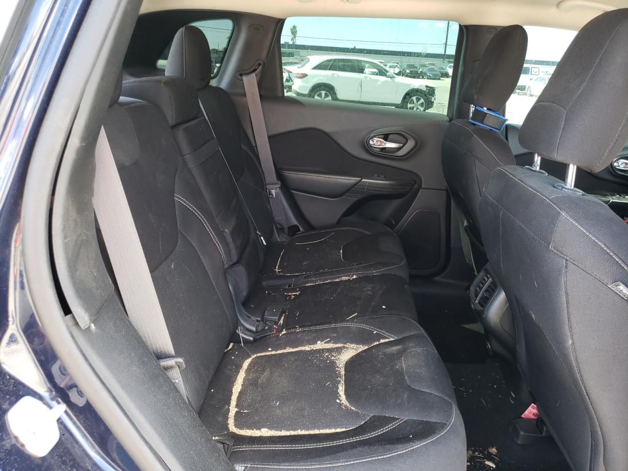 Photo 6 from auction – 2015 JEEP CHEROKEE L with VIN 1C4PJMCB7FW652653