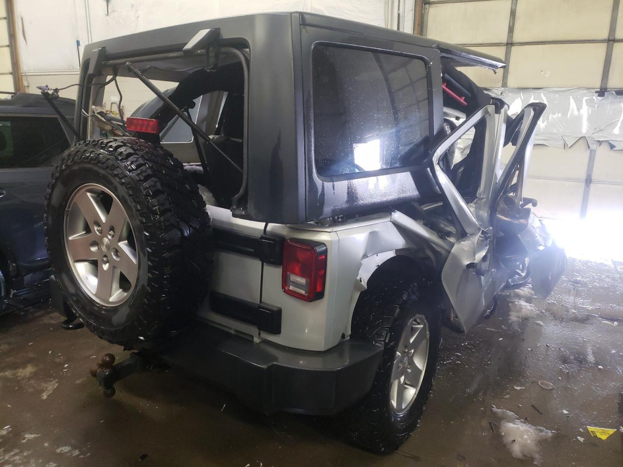 Photo 4 from auction – 2012 JEEP WRANGLER U with VIN 1C4BJWFG5CL198221