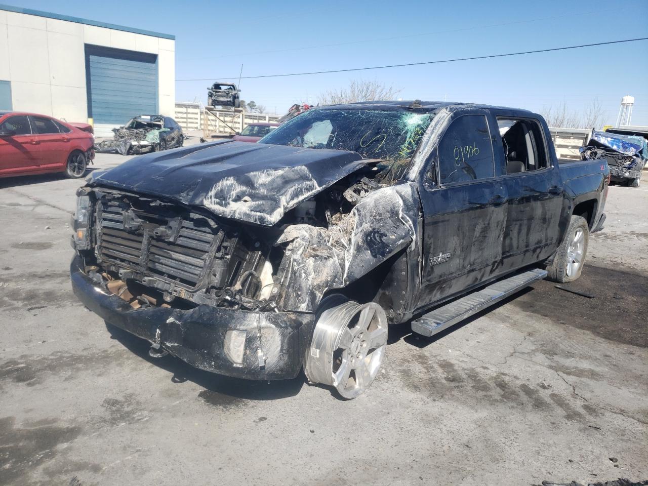 Photo 2 from auction – 2018 CHEVROLET SILVERADO with VIN 3GCUKREC7JG270567