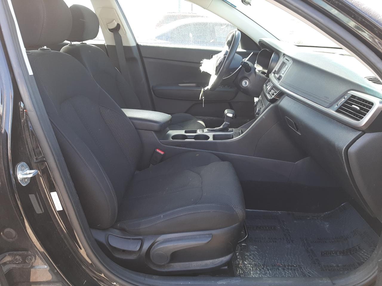 Photo 5 from auction – 2017 KIA OPTIMA LX with VIN 5XXGT4L31HG122007