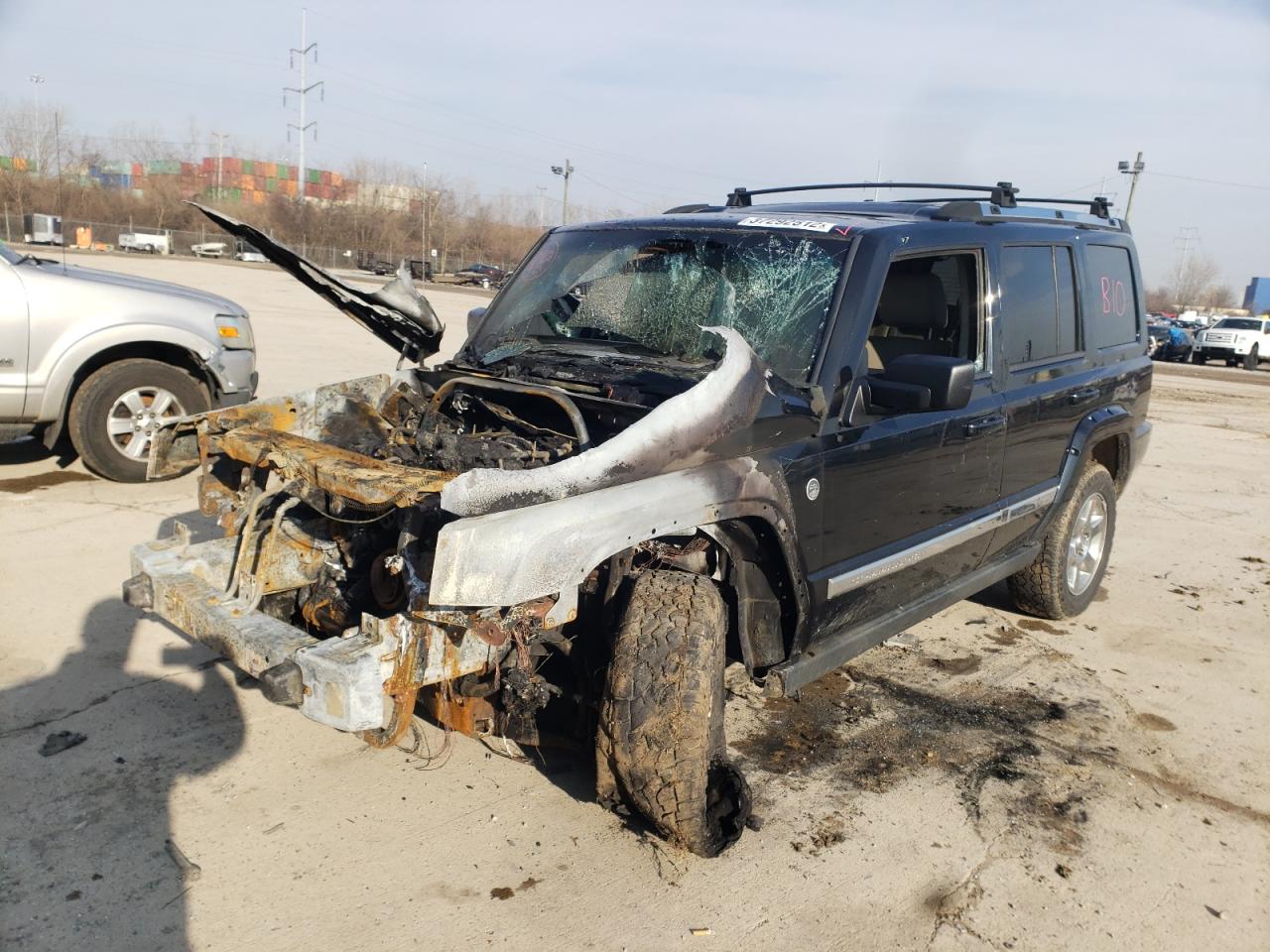Photo 2 from auction – 2006 JEEP COMMANDER with VIN 1J8HG58216C200208