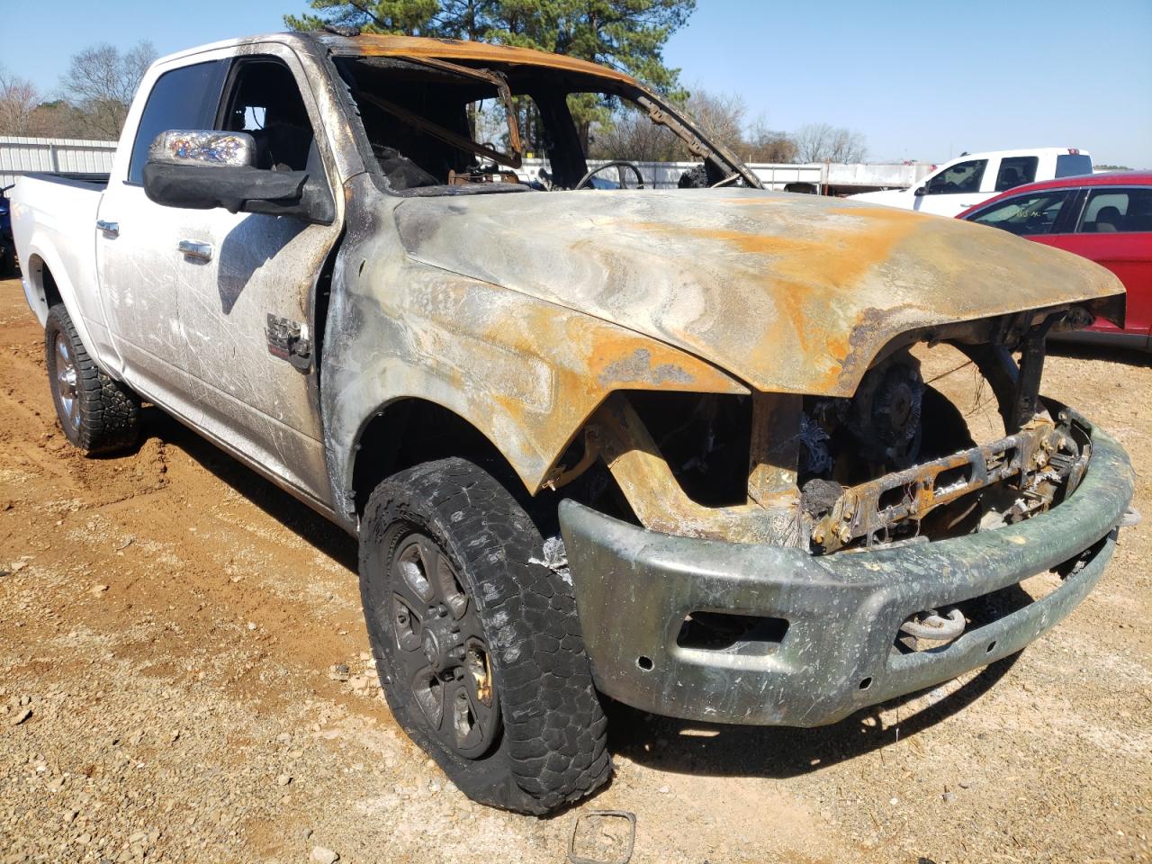 RAM 2500 LARAM 2018 with VIN 3C6UR5FL4JG367297 - Photo from auction
